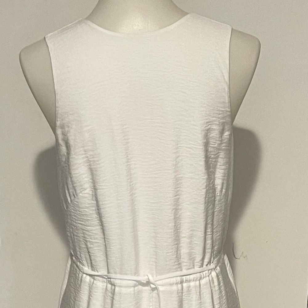 VINCE‎ Optic White Sleeveless Cross Back Dress - size XS.